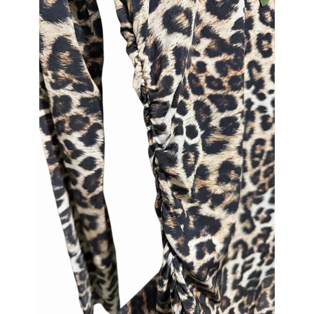 Farm Rio Mock Neck Long Sleeve Stretch Jersey Leopard Blouse Women's Size Medium